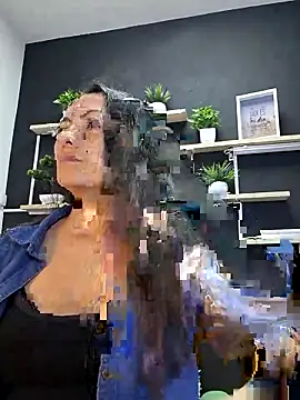 Snapshot of Lauryn_Jones chatting on 05-25-26, 04:49 Lauryn Jones online show from 05-25-26, 04:49