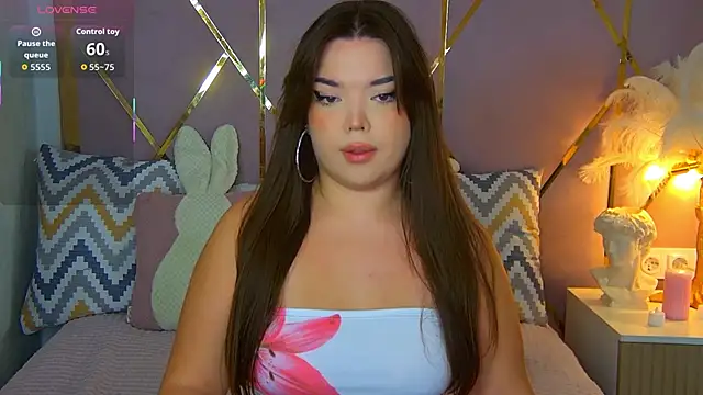 NaomiAster online show from 11-15-25, 05:55