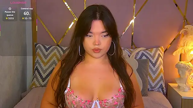 NaomiAster online show from 11-14-25, 06:17