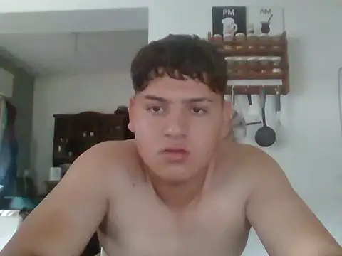 Myboy0020 online show from 03-06-26, 07:53