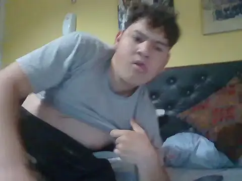 Myboy0020 online show from 11-07-25, 02:32