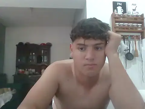 Myboy0020 online show from 01-10-26, 08:04