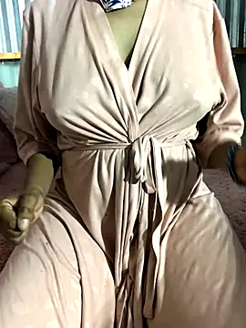 Snapshot of mcdeeXo chatting on 11-07-25, 12:53 mcdeeXo online show from 11-07-25, 12:53