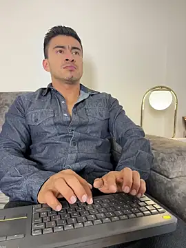 Chris Clarck online show from 11-29-25, 07:36