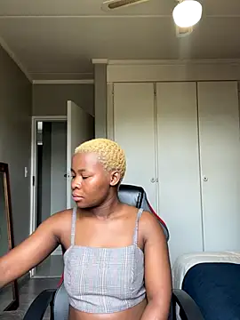 MiyaXo2 online show from 11-12-25, 08:18