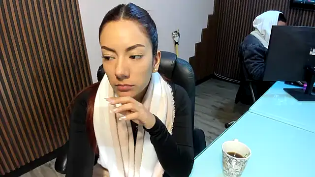 desk desire online show from 01-08-26, 12:33