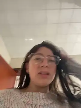 Snapshot of Engel_fiiree chatting on 11-01-25, 12:10 Engel fiiree online show from 11-01-25, 12:10