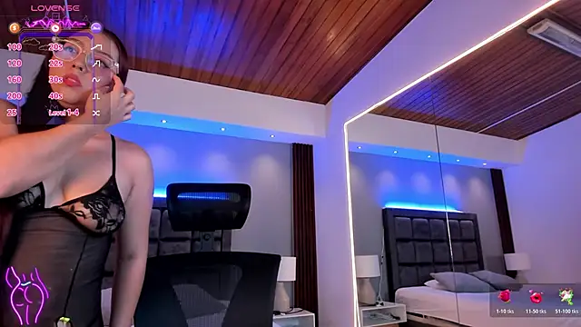 Luciana-Jons online show from 11-11-25, 07:41