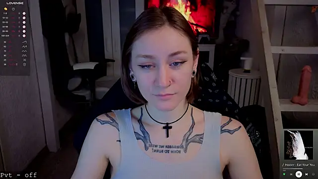 RetroMarie online show from 11-14-25, 05:11