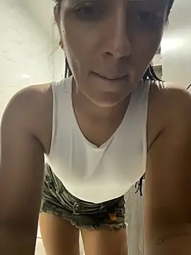 Brunettecollins05 online show from 07-23-26, 11:44
