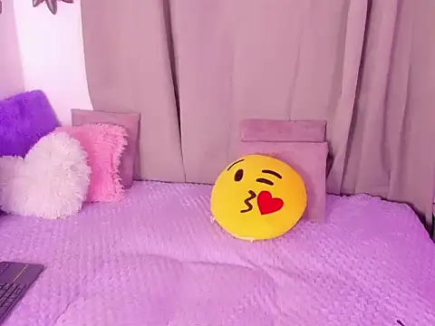 alanaa gomezz online show from 12-17-25, 06:24