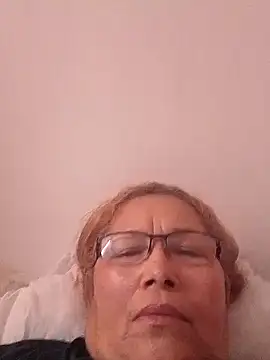 Snapshot of Cessi50 chatting on 11-08-25, 04:43 Cessi50 online show from 11-08-25, 04:43