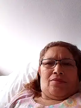 Snapshot of Cessi50 chatting on 06-07-26, 01:27 Cessi50 online show from 06-07-26, 01:27