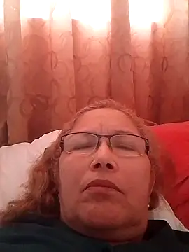 Snapshot of Cessi50 chatting on 11-05-25, 09:18 Cessi50 online show from 11-05-25, 09:18