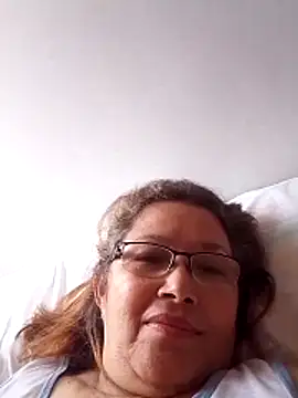 Snapshot of Cessi50 chatting on 05-29-26, 12:44 Cessi50 online show from 05-29-26, 12:44
