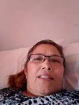 Snapshot of Cessi50 chatting on 05-19-26, 10:28 Cessi50 online show from 05-19-26, 10:28