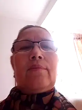 Snapshot of Cessi50 chatting on 11-13-25, 04:00 Cessi50 online show from 11-13-25, 04:00