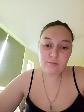 Snapshot of Rosytta chatting on 11-02-25, 10:20 Rosytta online show from 11-02-25, 10:20