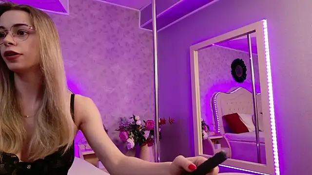 GracieCute online show from 07-25-26, 03:14