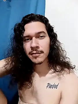 OnixAgata0 online show from 04-05-26, 01:12