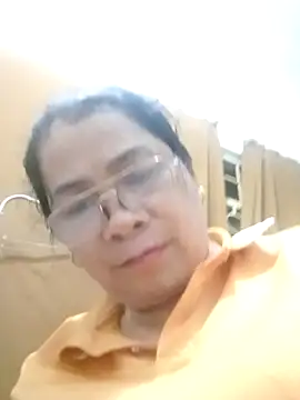 Snapshot of small-house123 chatting on 11-09-25, 10:36 small-house123 online show from 11-09-25, 10:36