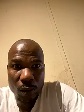 Snapshot of Ndodemnyama@xh chatting on 11-11-25, 10:26 Ndodemnyamaxh online show from 11-11-25, 10:26