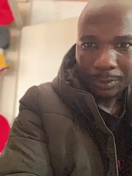 Snapshot of Ndodemnyama@xh chatting on 12-18-25, 07:35 Ndodemnyamaxh online show from 12-18-25, 07:35