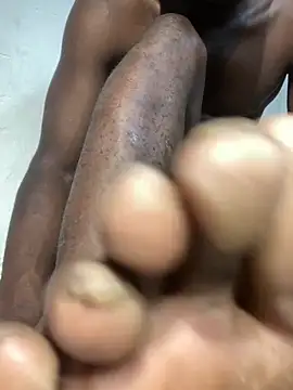 Snapshot of Ndodemnyama@xh chatting on 02-17-26, 09:45 Ndodemnyamaxh online show from 02-17-26, 09:45