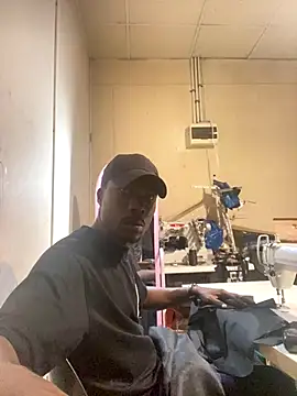 Snapshot of Ndodemnyama@xh chatting on 11-06-25, 08:02 Ndodemnyamaxh online show from 11-06-25, 08:02