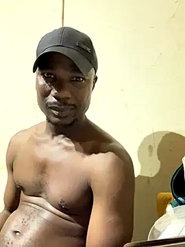 Snapshot of Ndodemnyama@xh chatting on 11-14-25, 05:05 Ndodemnyamaxh online show from 11-14-25, 05:05