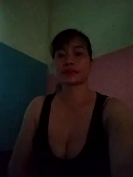 Snapshot of Kiuwi-omao chatting on 11-23-25, 05:28 Kiuwi-omao online show from 11-23-25, 05:28