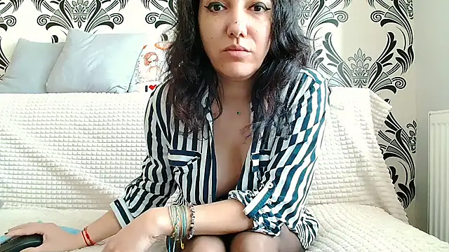 CharmingPearl online show from 03-03-26, 07:37