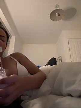 Snapshot of Bethrae25 chatting on 11-10-25, 11:43 Bethrae25 online show from 11-10-25, 11:43