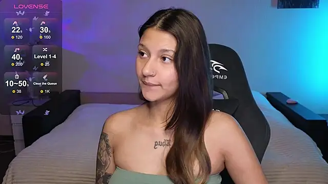 Nikol Goldysss online show from 11-10-25, 01:32