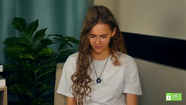 Snapshot of ErynTing chatting on 11-04-25, 09:24 ErynTing online show from 11-04-25, 09:24