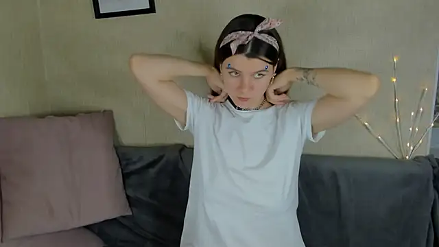 Zorianaa online show from 11-22-25, 09:24