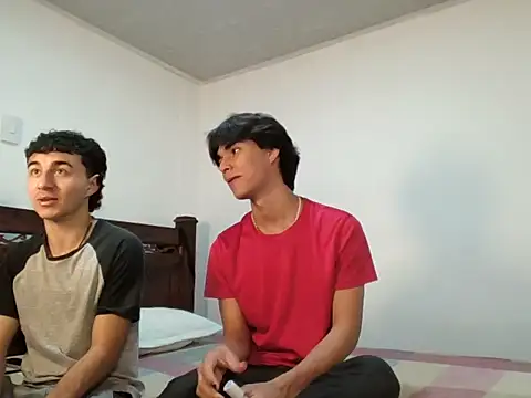 Snapshot of Raven_Eclipse chatting on 11-12-25, 06:45 Raven Eclipse online show from 11-12-25, 06:45