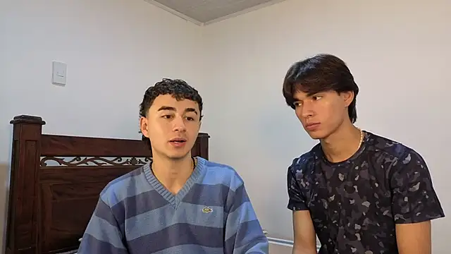 Snapshot of Raven_Eclipse chatting on 11-04-25, 04:44 Raven Eclipse online show from 11-04-25, 04:44