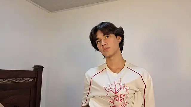 Snapshot of Raven_Eclipse chatting on 12-02-25, 10:22 Raven Eclipse online show from 12-02-25, 10:22