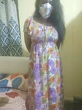 Snapshot of mouni499 chatting on 12-22-25, 02:50 mouni499 online show from 12-22-25, 02:50