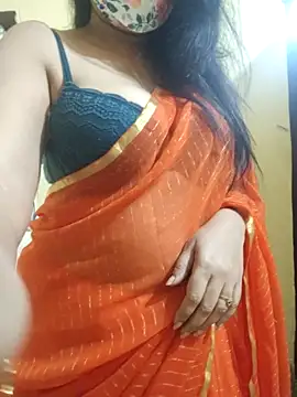 Snapshot of mouni499 chatting on 12-21-25, 09:33 mouni499 online show from 12-21-25, 09:33