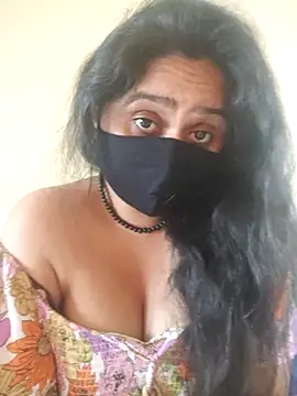 Snapshot of mouni499 chatting on 02-24-26, 10:05 mouni499 online show from 02-24-26, 10:05