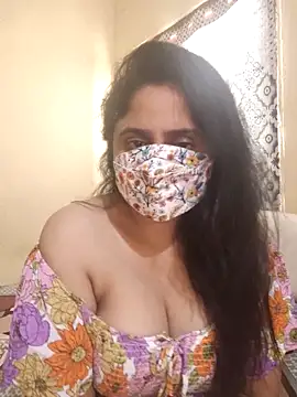 Snapshot of mouni499 chatting on 12-14-25, 08:31 mouni499 online show from 12-14-25, 08:31