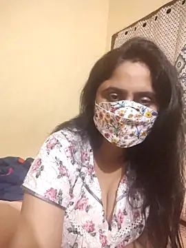 Snapshot of mouni499 chatting on 12-16-25, 05:17 mouni499 online show from 12-16-25, 05:17