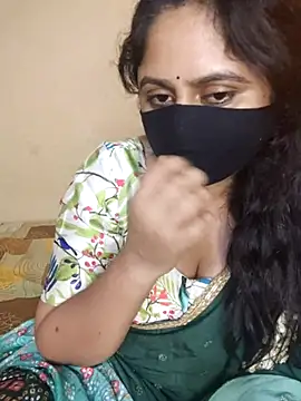 Snapshot of mouni499 chatting on 06-03-26, 04:46 mouni499 online show from 06-03-26, 04:46