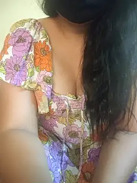 Snapshot of mouni499 chatting on 05-15-26, 03:43 mouni499 online show from 05-15-26, 03:43
