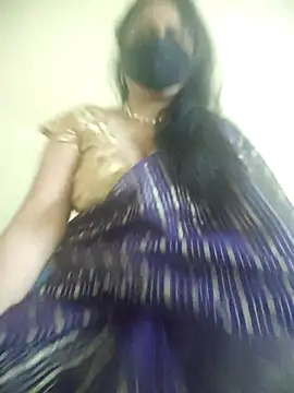 Snapshot of mouni499 chatting on 04-27-26, 10:13 mouni499 online show from 04-27-26, 10:13