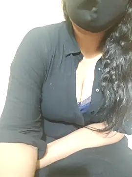 Snapshot of mouni499 chatting on 05-01-26, 01:27 mouni499 online show from 05-01-26, 01:27