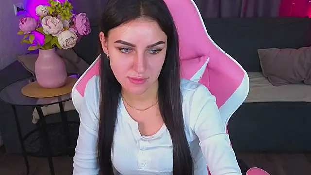 Snapshot of Katrin_Mur chatting on 11-05-25, 03:26 Katrin Mur online show from 11-05-25, 03:26