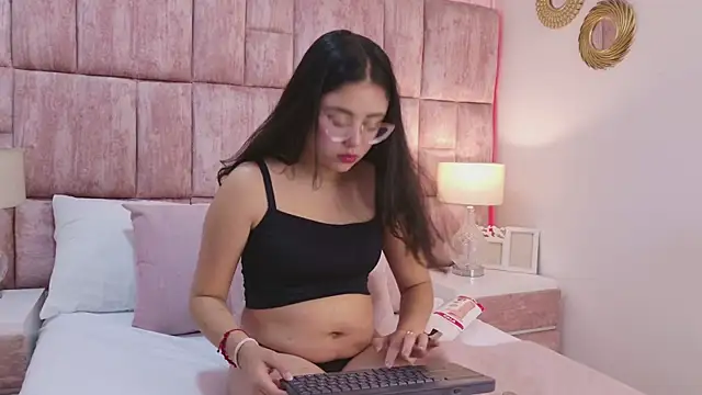 ScarlettPetrova online show from 11-15-25, 11:36